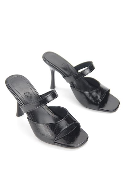 Elanor Esnek Yumuşak Kaymaz Taban (8 cm) Siyah Rugan Tek Bant Topuklu Terlik