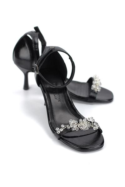 Pearl Esnek Yumuşak Kaymaz Taban (4 cm) Siyah Rugan El Yapımı Şeffaf Boncuk Detaylı Kadın Topuklu Ayakkabı