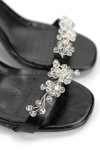 Zaya Esnek Yumuşak Kaymaz Taban (8 cm) Siyah Rugan El Yapımı Şeffaf Boncuk Detaylı Kadın Topuklu Ayakkabı