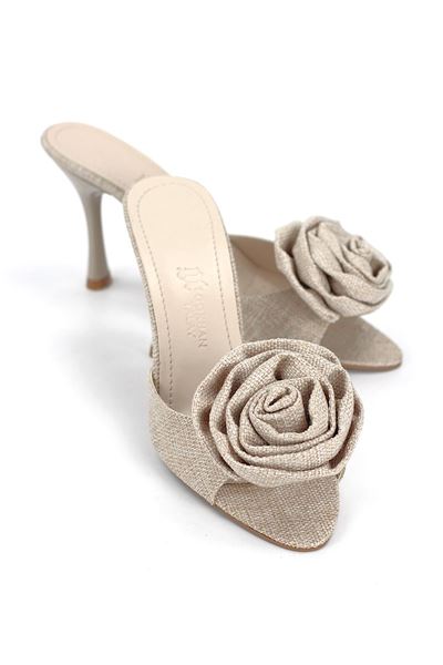 Rosalie Esnek Yumuşak Kaymaz Taban (8 cm) Bej Keten El Yapımı Gül Detaylı Kadın Topuklu Terlik