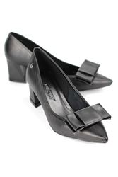 Benedita Esnek Yumuşak Kaymaz Taban (4 cm) Kadın Kalın Topuk Köşe Fiyonkllu Siyah Cilt Ayakkabı