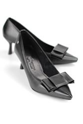 Vellon Esnek Yumuşak Kaymaz Taban (4 cm) Siyah Cilt Köşe Fiyonk Kadın Topuklu Ayakkabı