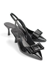 Rivva Esnek Yumuşak Kaymaz Taban (4 cm) Siyah Rugan  Açık Lastikli Köşe Fiyonk Kadın Topuklu Ayakkabı