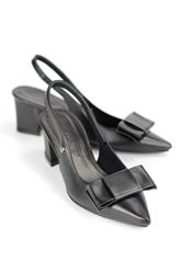 Nira Esnek Yumuşak Kaymaz Taban (4 cm) Siyah Cilt  Açık Lastikli Kadın Kalın Topuklu Köşe Fiyonklu Ayakkabı