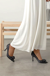 Polina Esnek Yumuşak Kaymaz Taban (8 cm) Siyah Süet Köşe Fiyonk Kadın Topuklu Ayakkabı