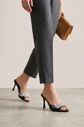 Lucine Esnek Yumuşak Kaymaz Taban (8 cm) Siyah Rugan El Yapımı Şeffaf Boncuk Detaylı Kadın Topuklu Terlik 